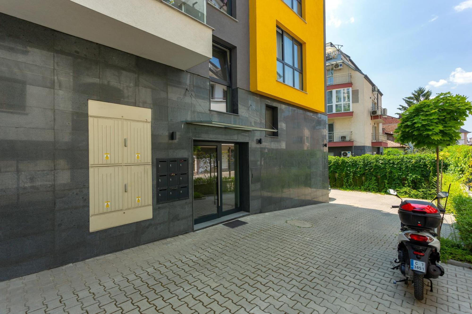 Comfortme Apartment Sofia Bagian luar foto